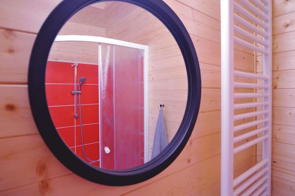 Koupelna / Pro hosty červené jurty